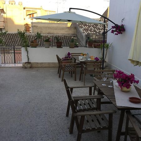 Case Vacanze Le Rose Villa Noto Bagian luar foto